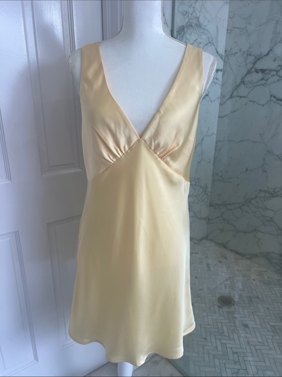 Billy J Dresses & Skirts - Billy J New with tags Silky yellow Slip Dress - Women’s dress size 16